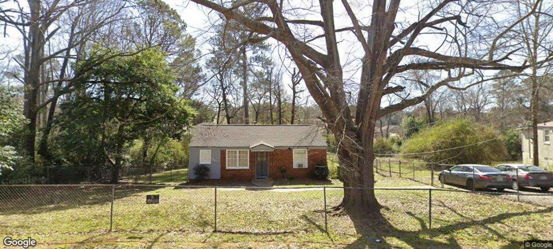 North Columbus Cottage on almost an ACRE fenced 2 Bedrooms 1 Bath with bonus room – photo 1