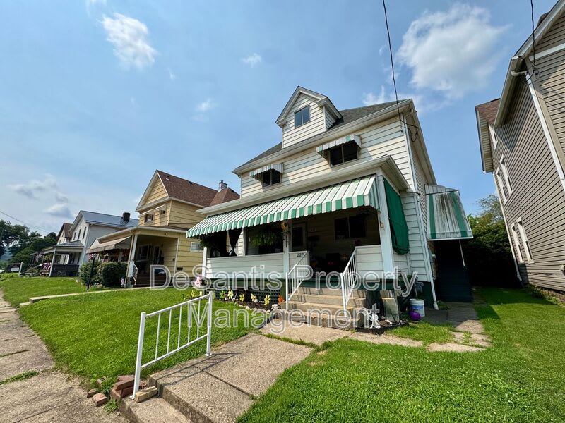 227 5th Avenue – photo 1 of 61