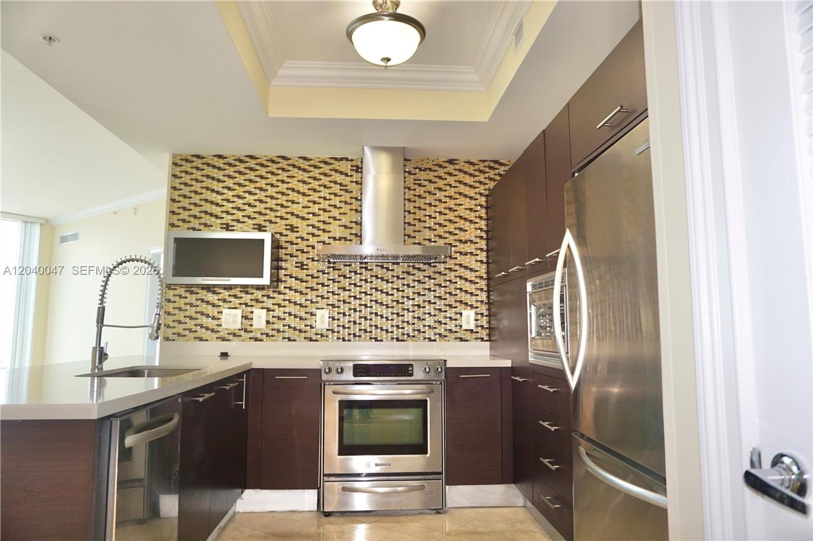 200 Sunny Isles Boulevard 21801 Sunny Isles Beach Fl 33160 4398 – photo 1