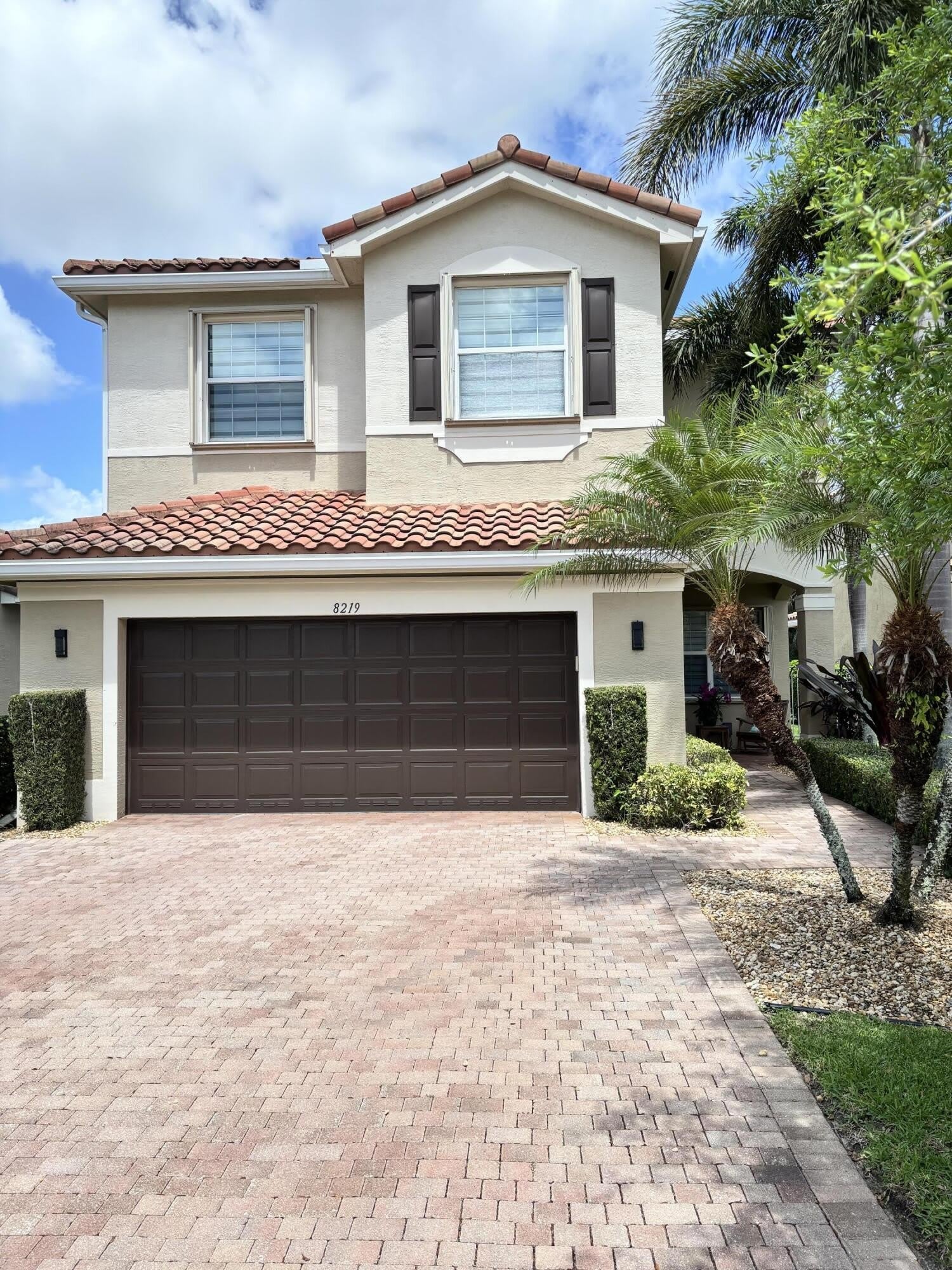 8219 Calabria Lakes Drive – photo 1