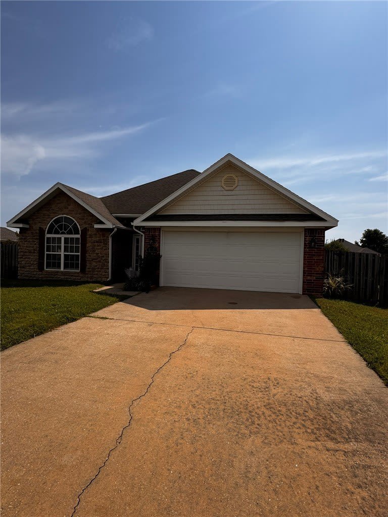 1532 Hutchinson Street – photo 1 of 20