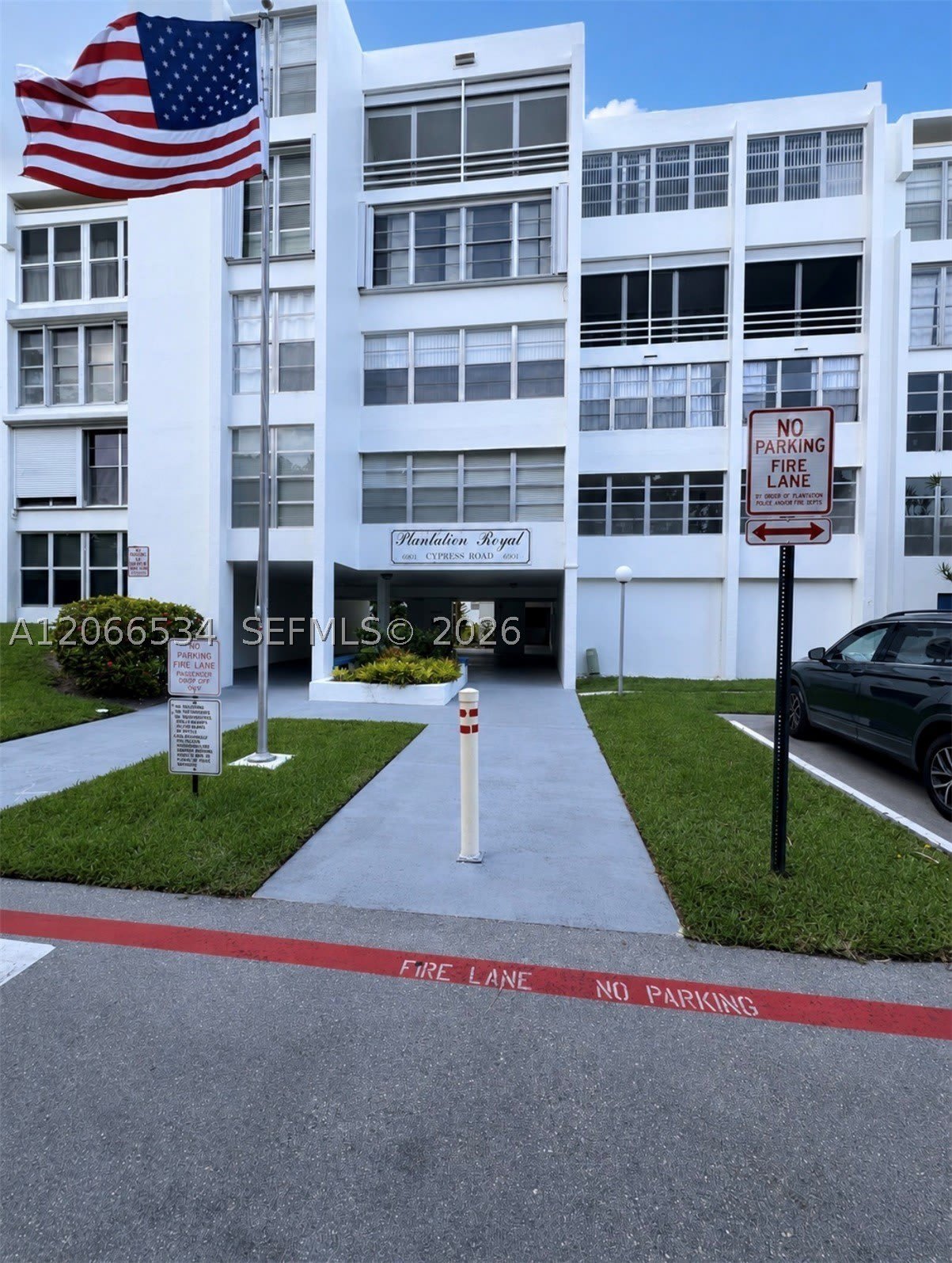 6901 Cypress Rd – photo 1