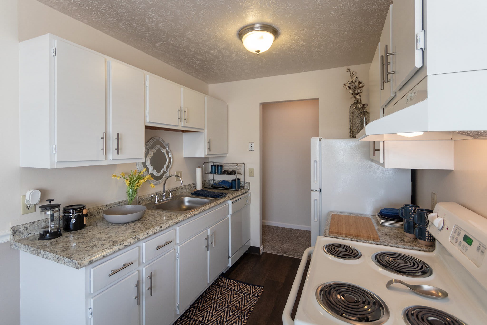Fairfield Pointe Apartments – photo 1 of 82