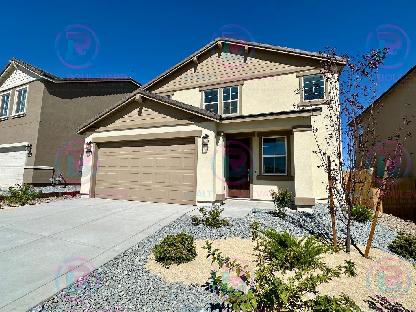 Home In The Five Ridges Community 4 Bedroom 3 Bathroom 2 Car Garage With Loft – photo 1 of 39