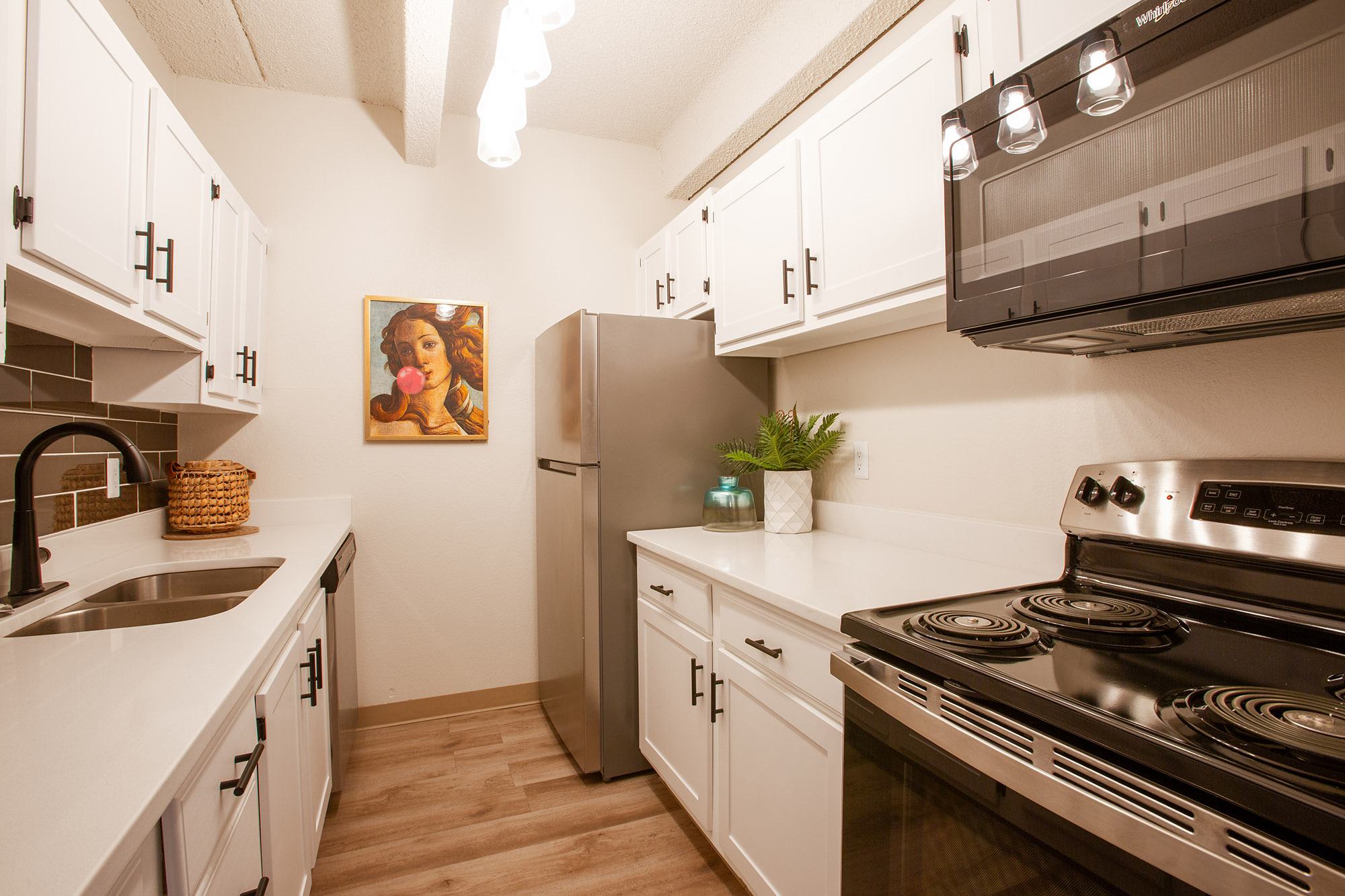 Los Altos Towers – photo 1