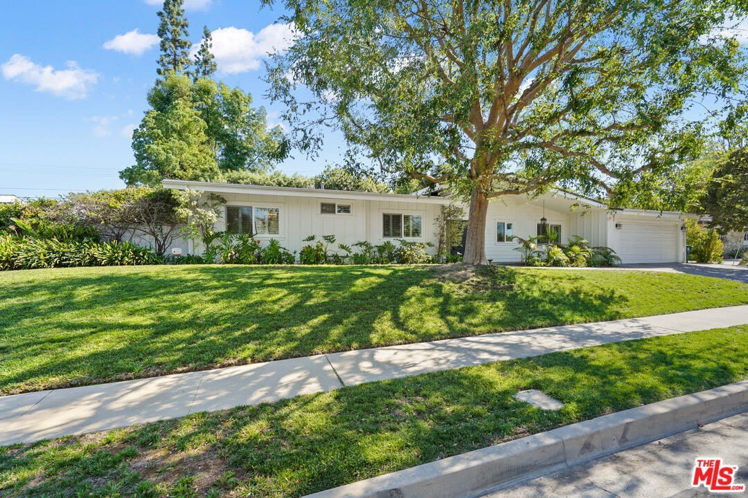 23742 Kivik St – photo 1