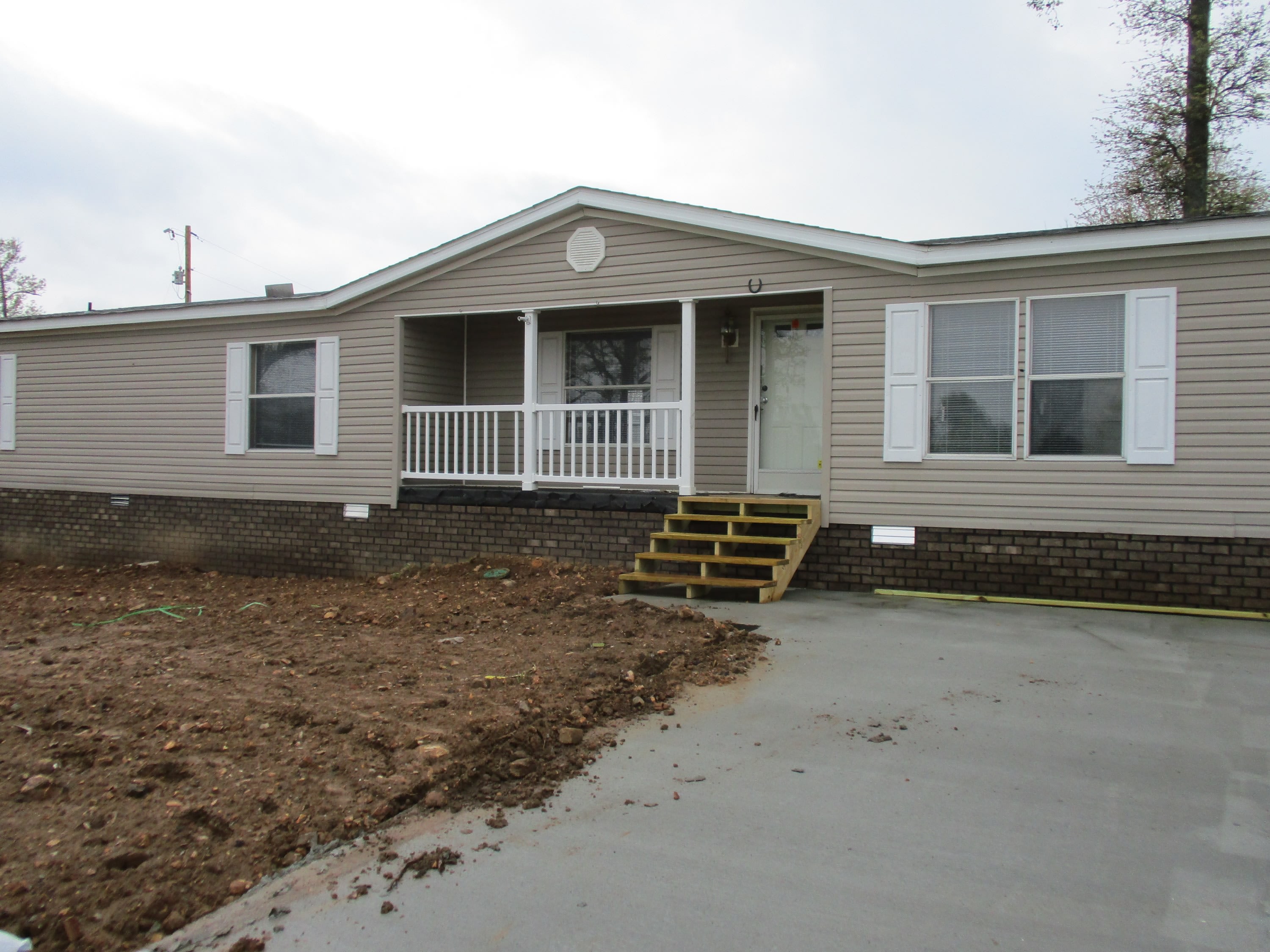 192 Zackary Street – photo 1 of 48