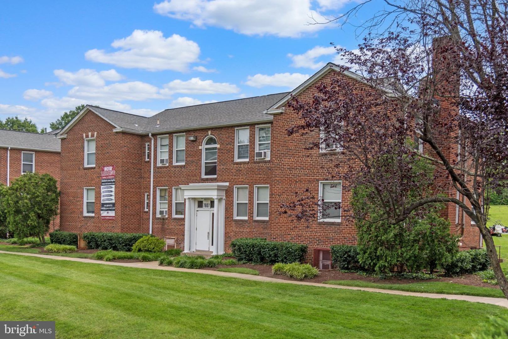 SPECIAL: WAIVED OR REDUCED SECURITY DEPOSIT FOR QUALIFIED CANDIATES FOR 6/30 OR SOONER MOVE IN! – photo 1