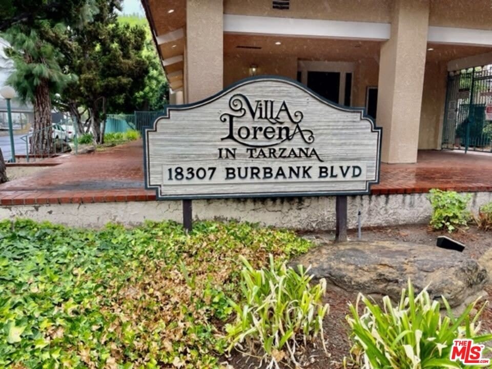 18307 Burbank Blvd – photo 1