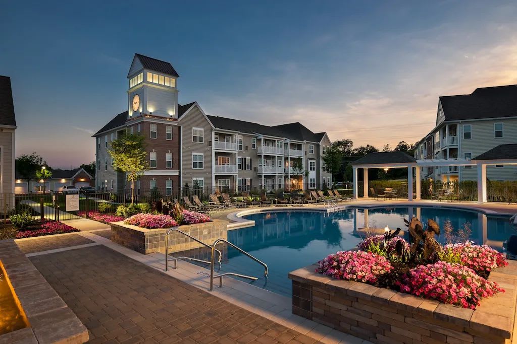 Meridian West Shore Apartments – photo 1 of 31