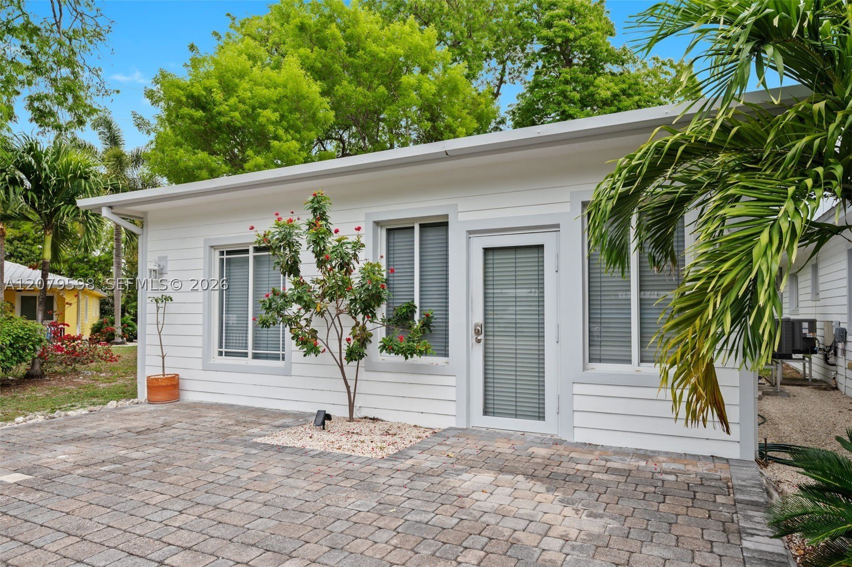 4 Transylvania Ave – photo 1 of 31