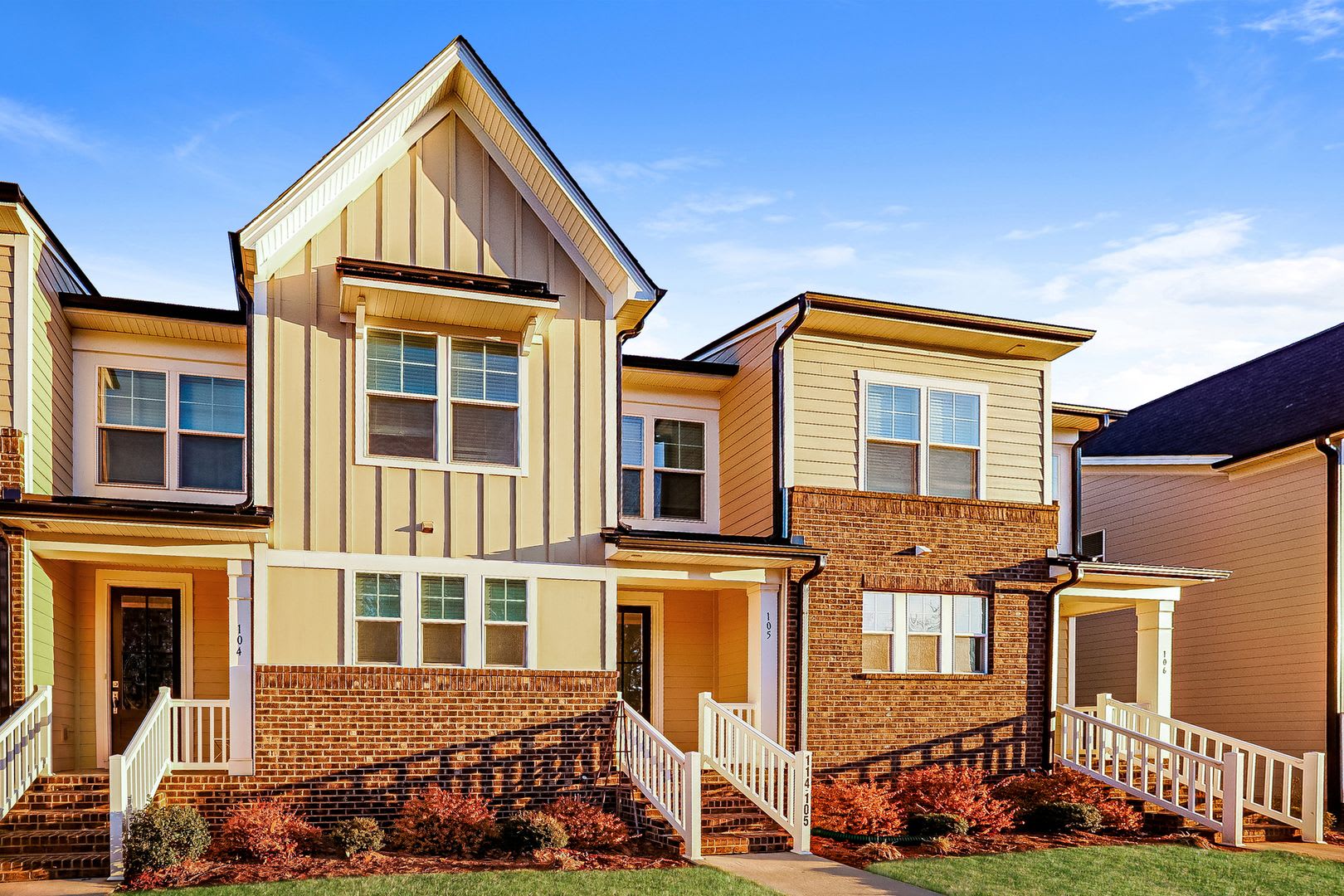 3 Bedroom 2 5 Bath Townhome For Rent In Mooresville Nc Attached 2 Car Garage Modern Kitchen – photo 1 of 256