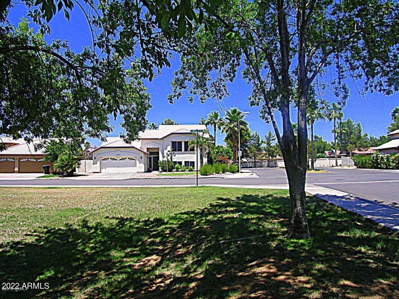 1338 E ENCINAS Avenue – photo 1