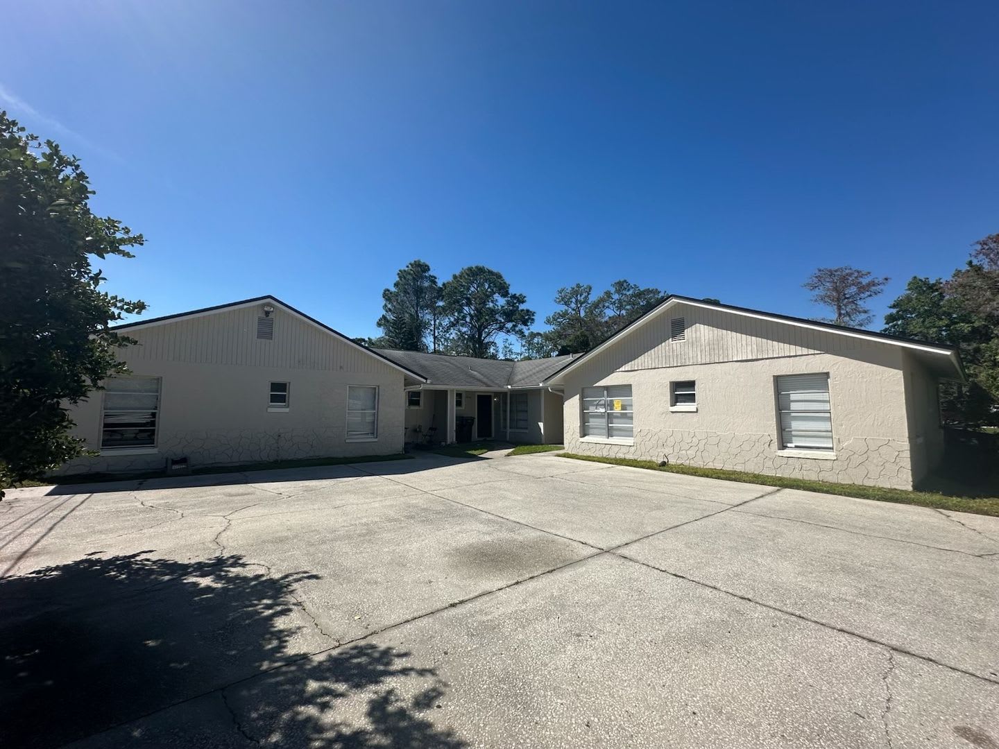 Charming 3 Bed 2 Bath duplex in the heart of Orlando – photo 1 of 16