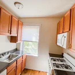 3546 North Wolcott Avenue – photo 1