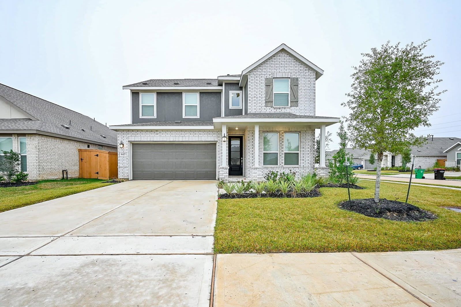 6427 Seafoam Lake Drive – photo 1 of 28