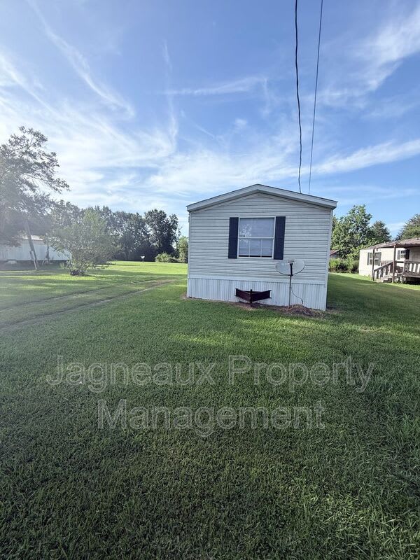 2214 Center St – photo 1 of 10