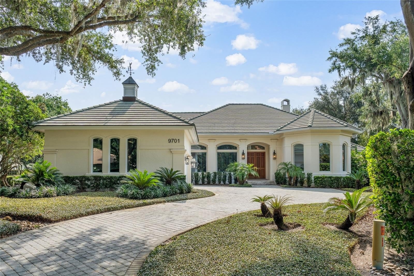 9701 LAKE ISLEWORTH Court – photo 1