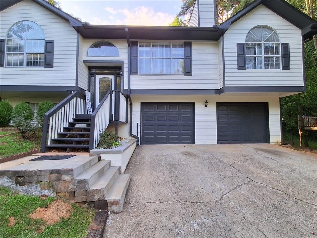 1142 Riverside Trace – photo 1 of 21