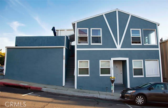 138 35th Street – photo 1 of 8