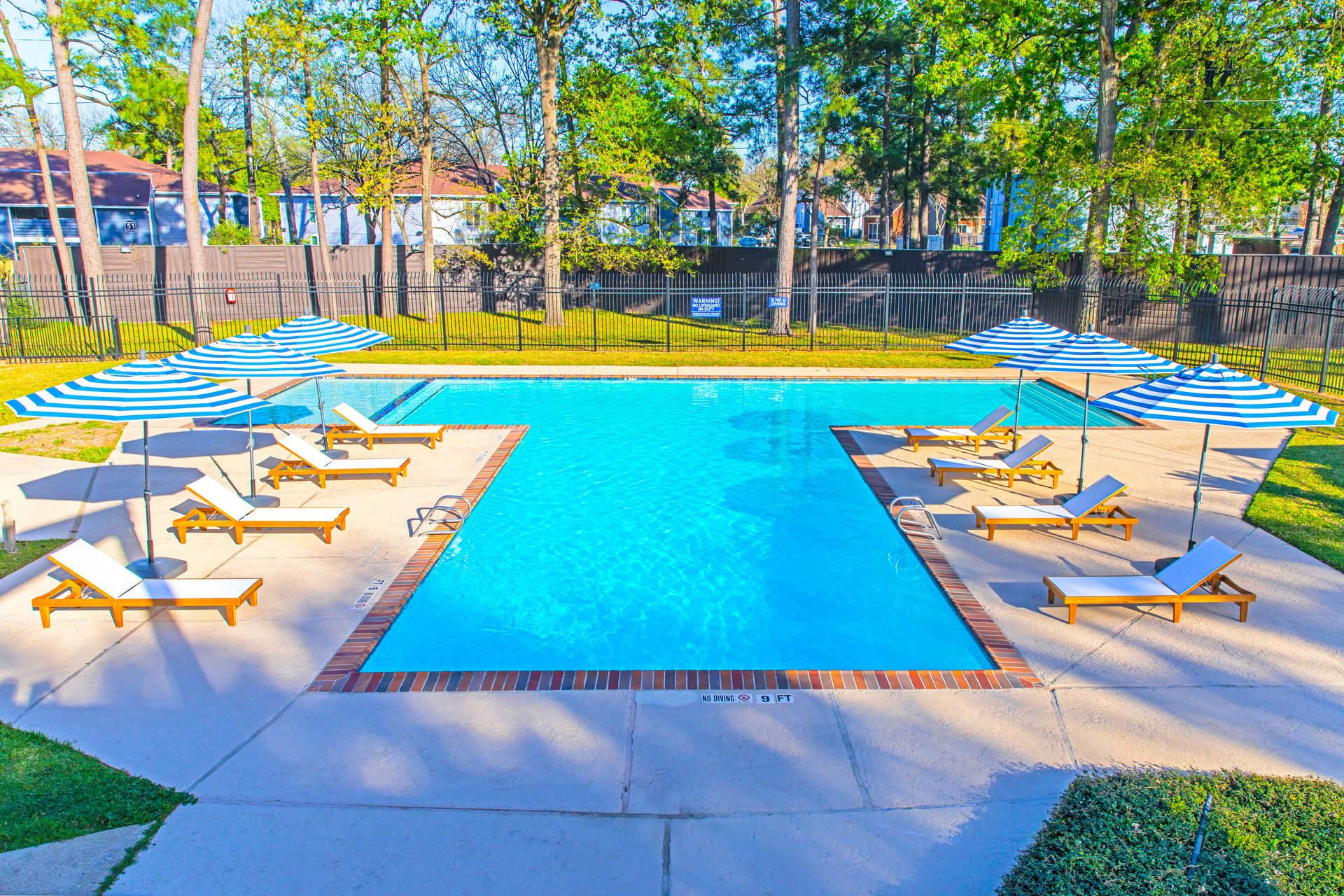 Roundhill Townhomes – photo 1