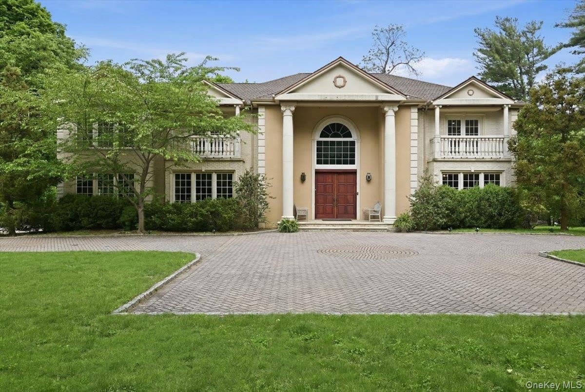 31 Cornwall Lane – photo 1 of 49