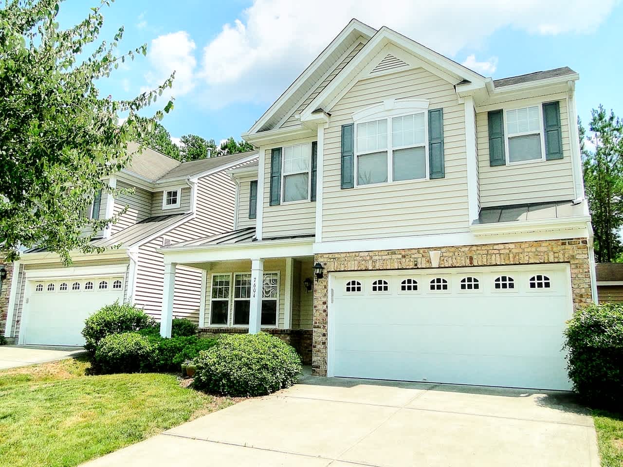Updated 3 Bedroom, 2.5 Bathroom Home w/ 2 Car Garage in SW Durham/Southpoint! Pets Negotiable – photo 1