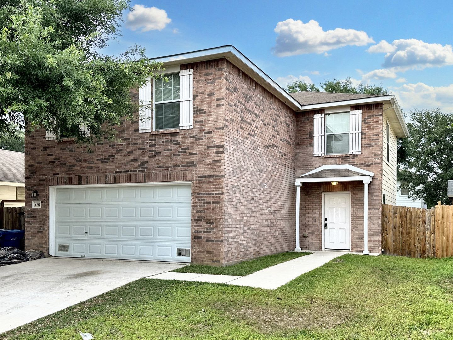 Spacious San Antonio Home with Comfortable Living Areas & Great Location – photo 1