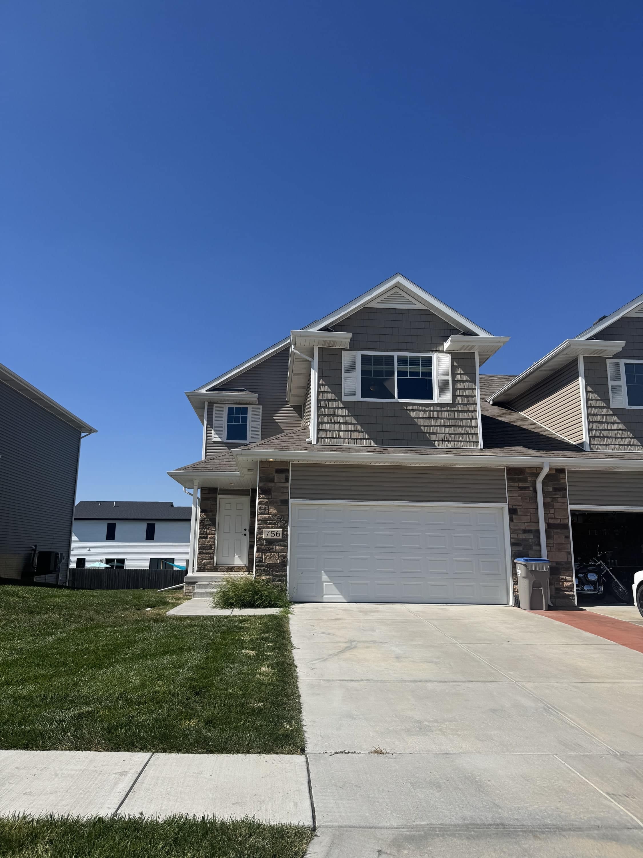 756 W Bellezza Street – photo 1 of 35