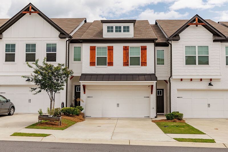 38 Auburn Woods Drive – photo 1 of 34