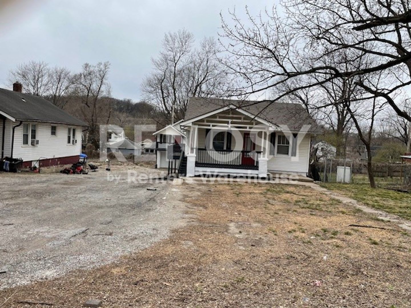 Great location Updated 3-bedroom 2 bath home – photo 1
