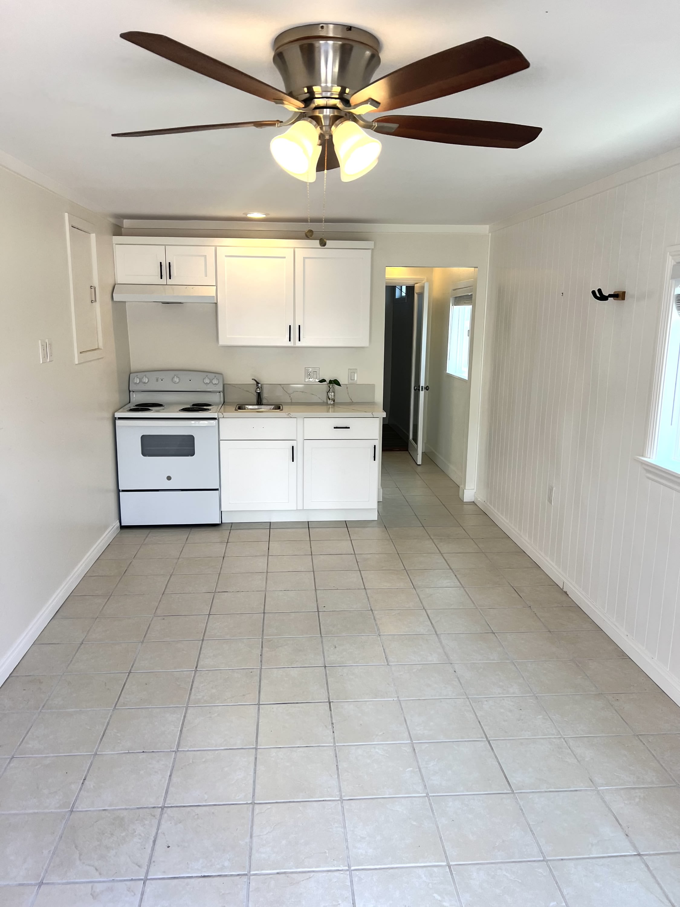 4530 Del Mar Avenue Studio – photo 1