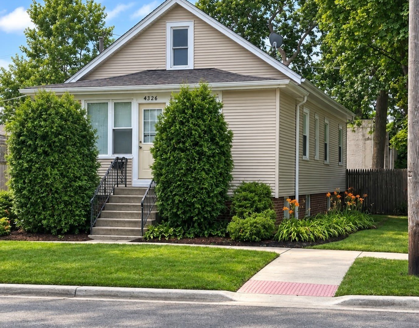 4326 Wesley Terrace – photo 1 of 18