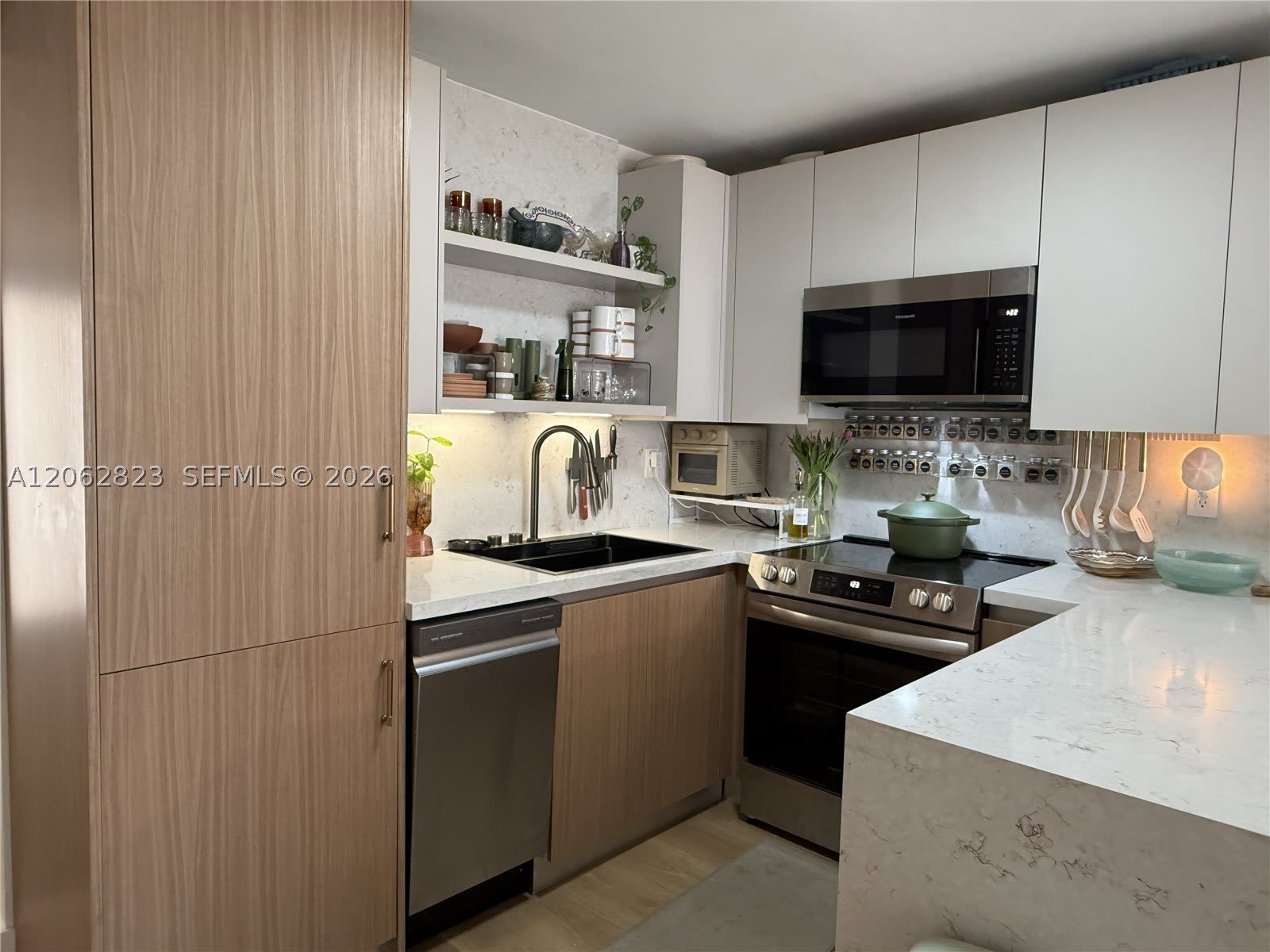 1666 West Ave – photo 1