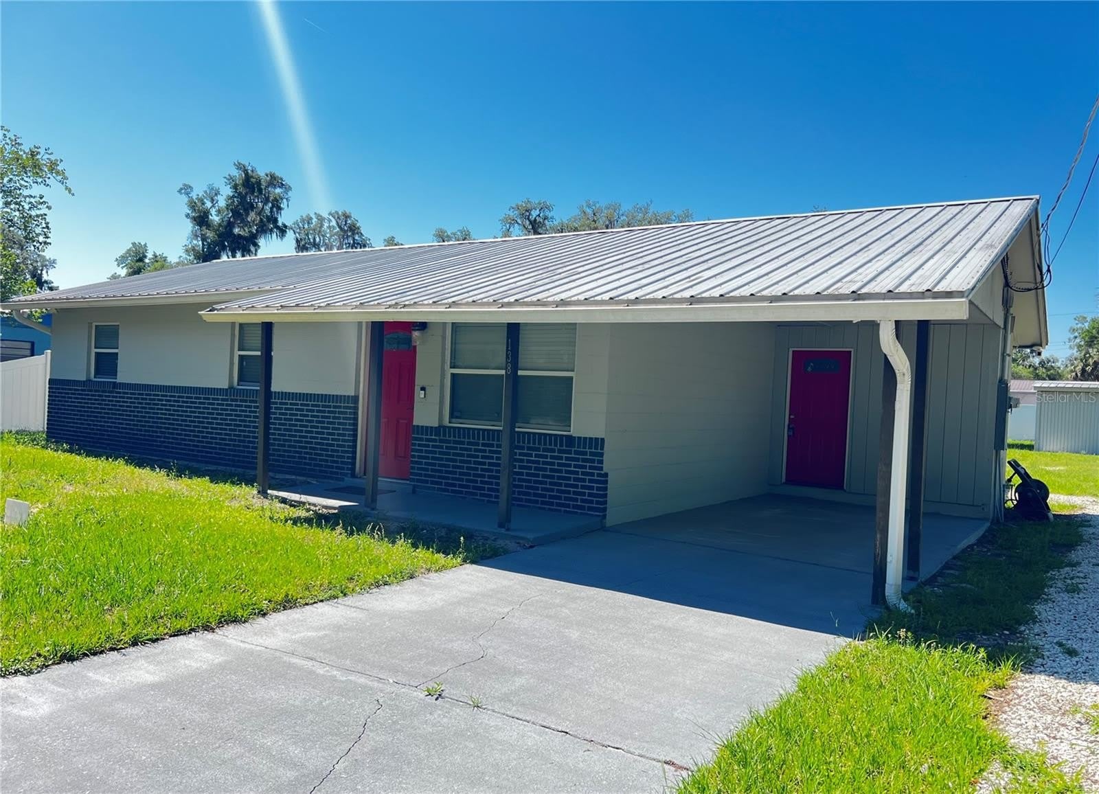 138 WOODS ROAD – photo 1 of 9
