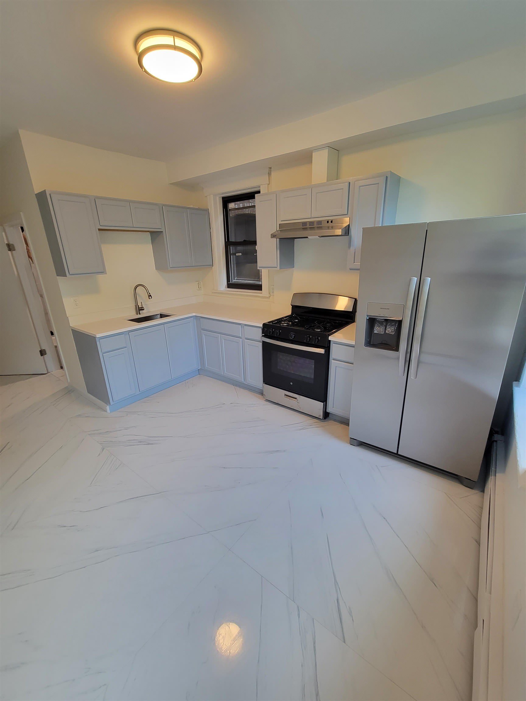 63 Oak St – photo 1