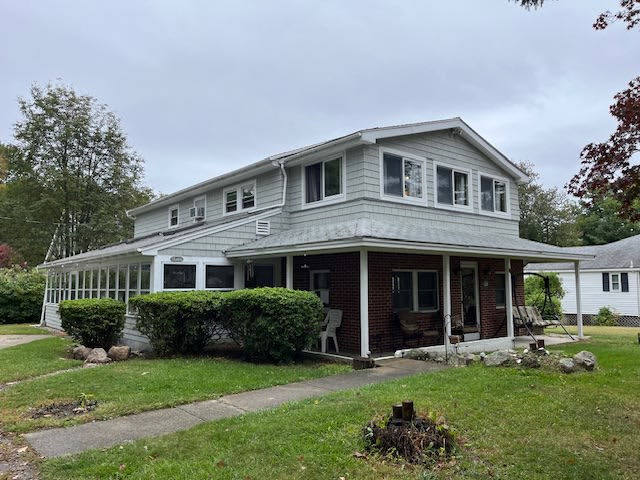 11 Oceanside Ave W – photo 1 of 20
