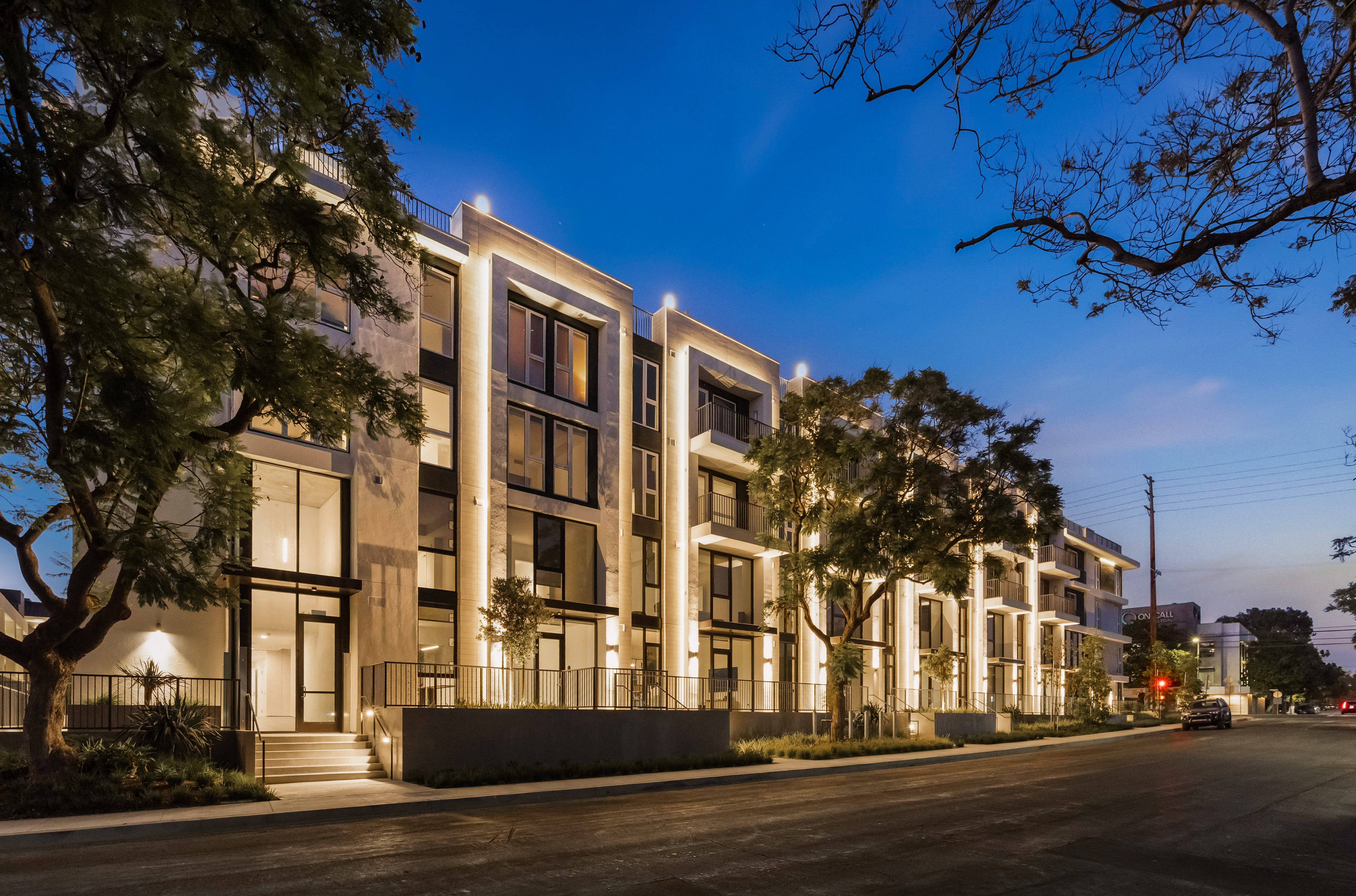 Overland & Ayres – photo 1