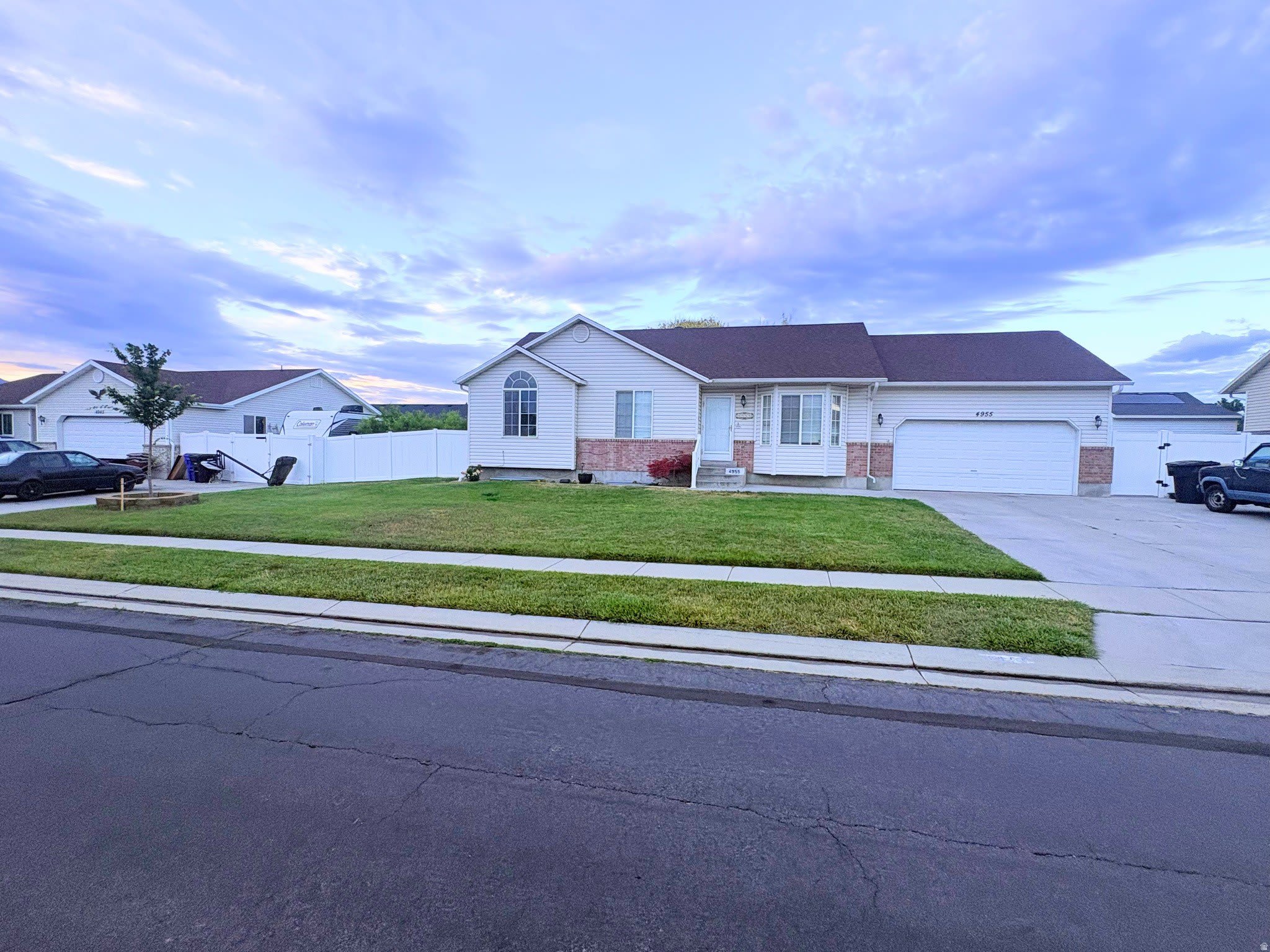 4955 W THRUSH Dr – photo 1
