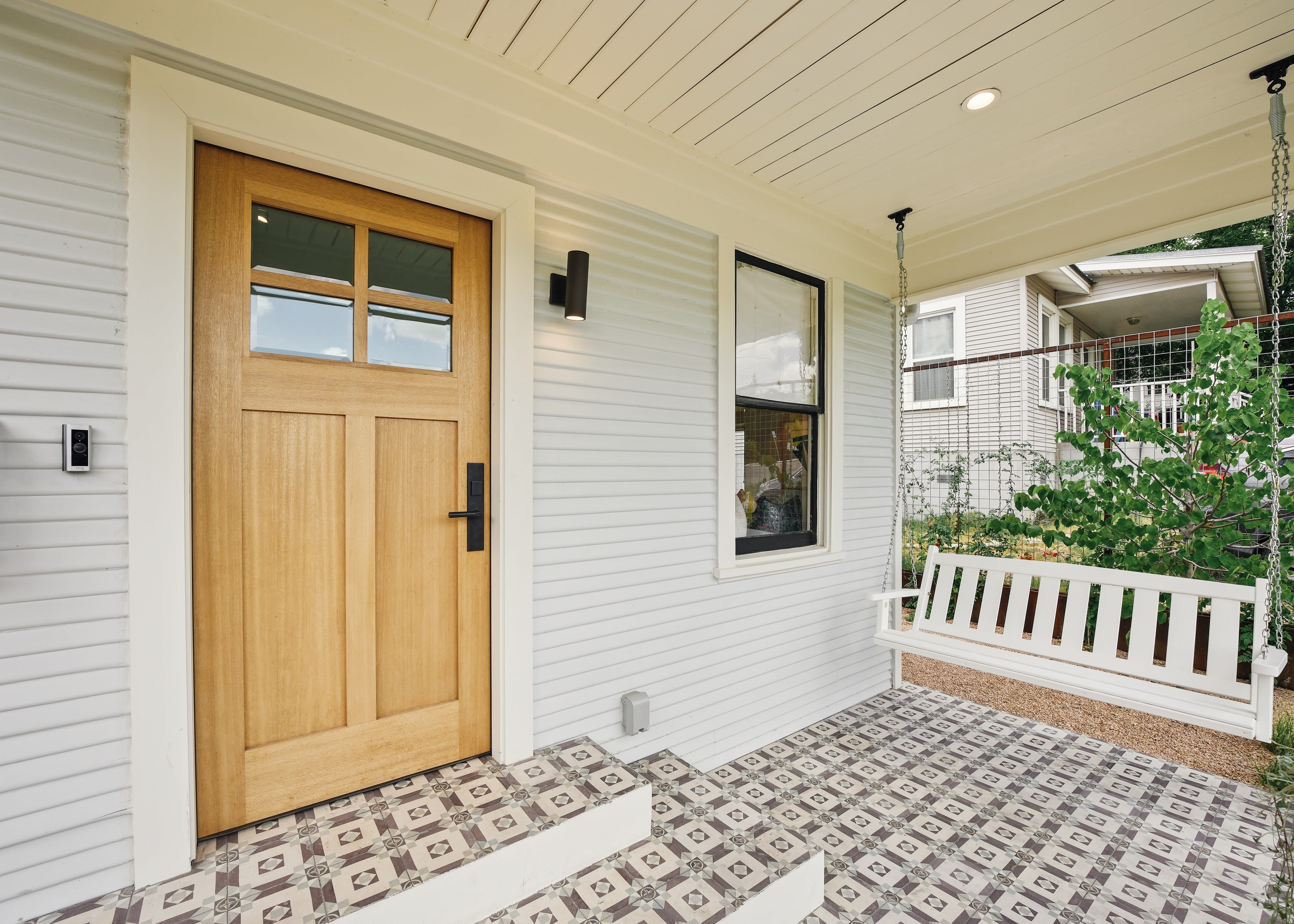 906 Maufrais Street – photo 1