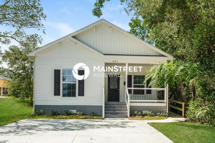 851 17th Avenue South – photo 1