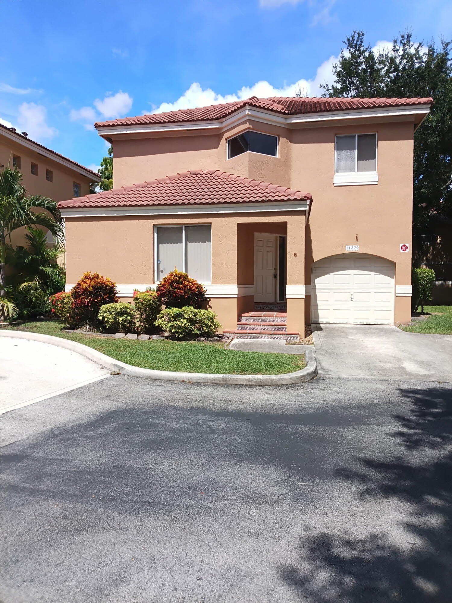 11379 Lakeview Drive – photo 1