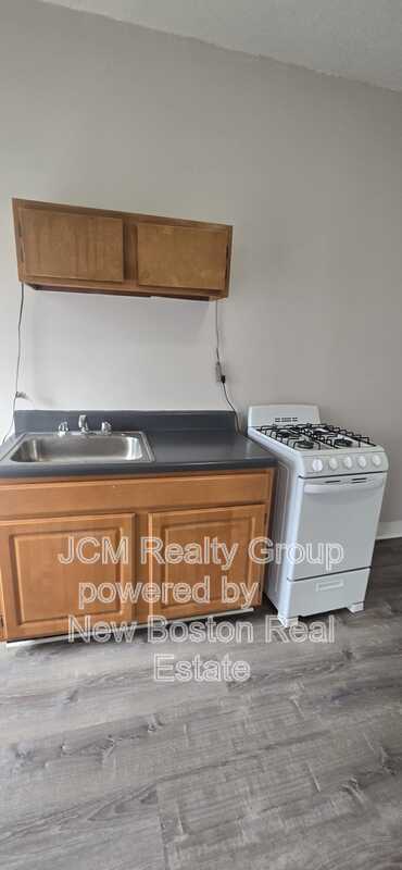 5 Union Ave – photo 1