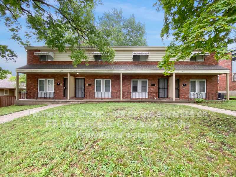 1417 N Main St – photo 1 of 21
