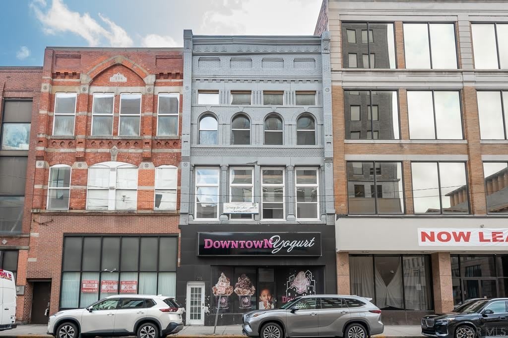 215 Franklin Street – photo 1 of 13