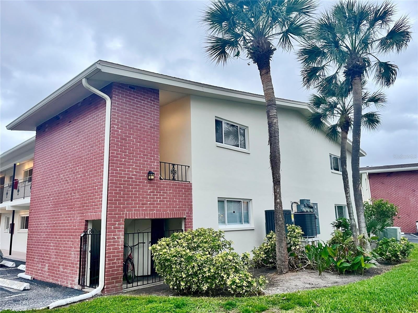 4550 OVERLOOK Drive NE – photo 1