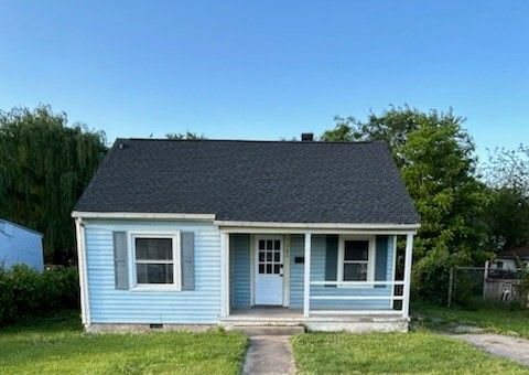 745 Queen Avenue Northwest – photo 1