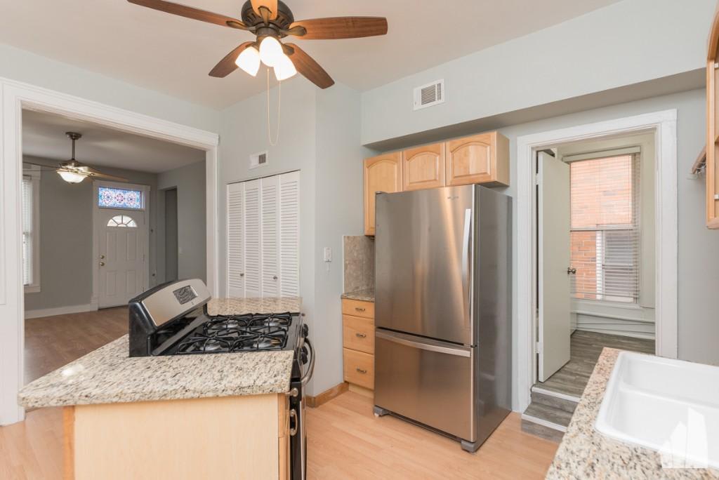 3110 N Racine Ave – photo 1