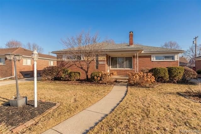 21135 Virginia Avenue – photo 1 of 33