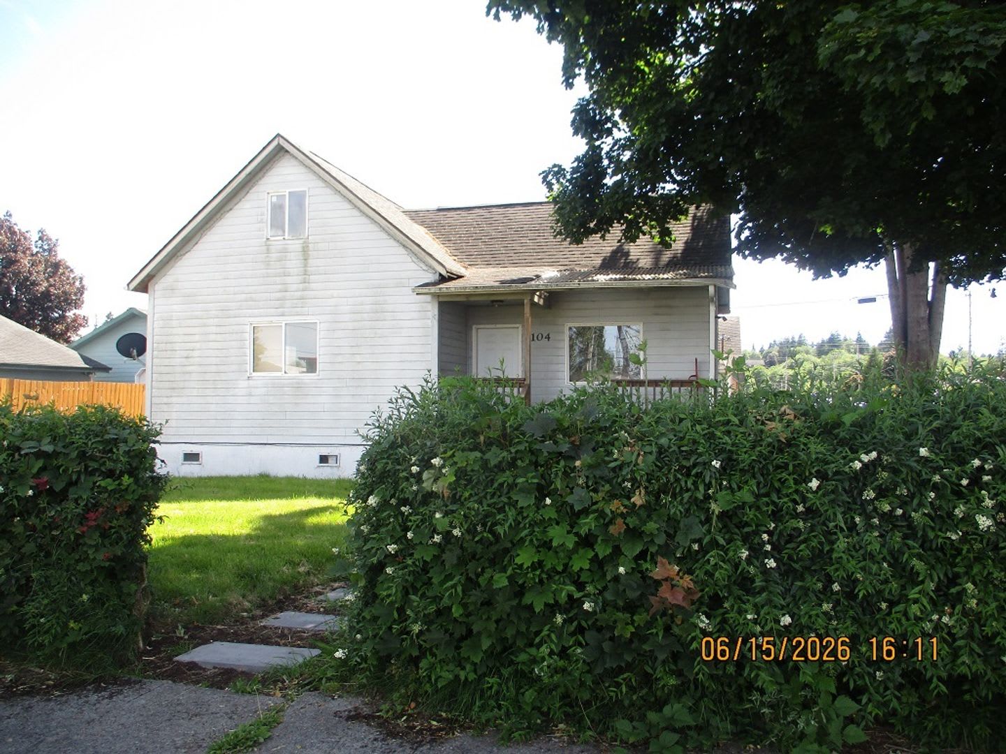 1104 2ND ST – photo 1 of 11